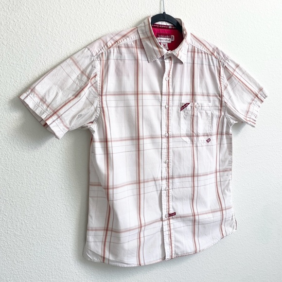 Ecko Unltd Men's White & Red Plaid Short Sleeve Button Up Pocket Shirt - Picture 3 of 11